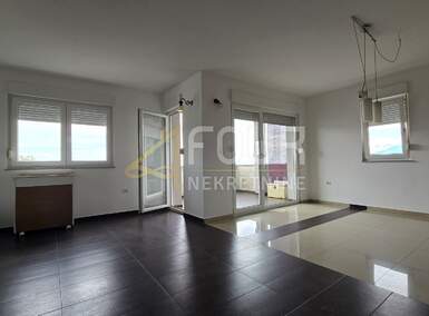 Trosoban stan, Viškovo, Marčelji, prodaja, 190000 €, 76 m2