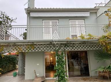 Kuca, Rovinj, prodaja, 650000 €, 200 m2