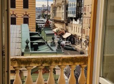 Dvosoban stan, Rijeka, Centar, najam, 800 €, 37 m2