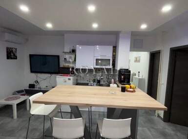 Trosoban stan, Rijeka, Rastočine, najam, 600 €, 48 m2