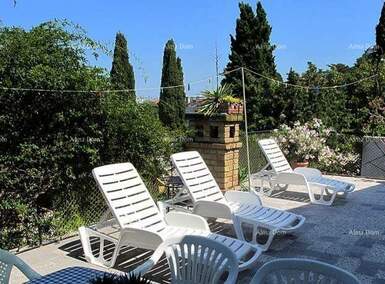 Dvosoban stan, Pula, prodaja, 298000 €, 130 m2