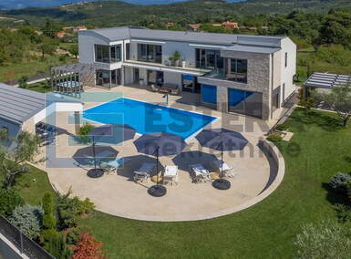 Kuca, Karojba, prodaja, 11 €, 447 m2