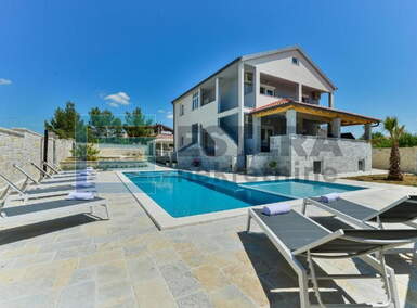 Kuca, Benkovac, prodaja, 450000 €, 240 m2