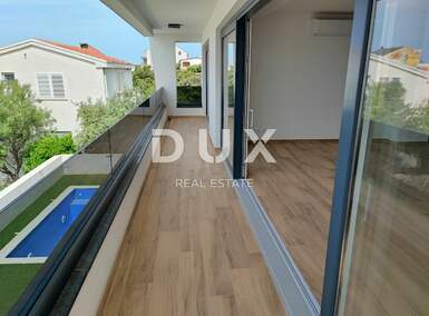 Cetvorosoban stan, Kolan, Mandre, prodaja, 410000 €, 162 m2