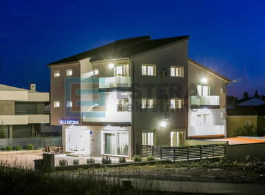 Kuca, Biograd na Moru, prodaja, 1000000 €, 400 m2