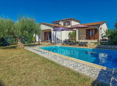 Kuca, Novigrad, najam, 2500 €, 131 m2