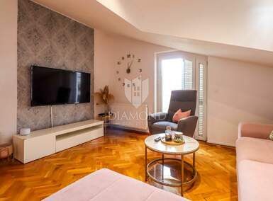 Trosoban stan, Rovinj, prodaja, 300000 €, 82 m2
