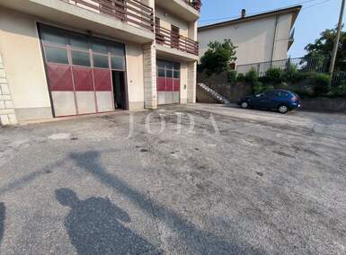 Poslovni prostor, Kostrena, najam, 1300 €, 130 m2