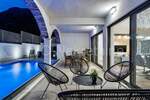Kuca, Omiš, Čisla, prodaja, 850000 €, 300 m2