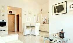 Trosoban stan, Novigrad, prodaja, 215000 €, 54 m2