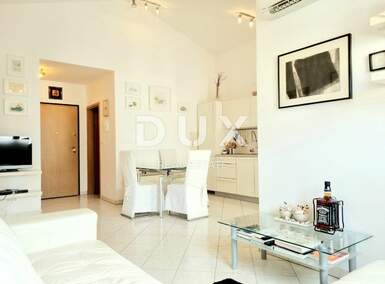 Trosoban stan, Novigrad, prodaja, 215000 €, 54 m2