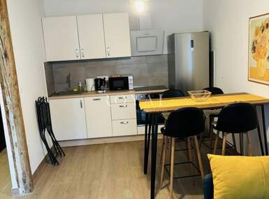 Trosoban stan, Kostrena, najam, 750 €, 52 m2