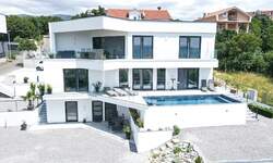 Kuca, Crikvenica, prodaja, 1150000 €, 320 m2