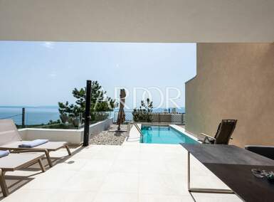 Kuca, Kostrena, najam, 3000 €, 190 m2