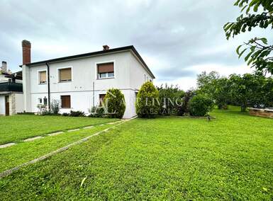 Kuca, Umag, prodaja, 515000 €, 278 m2
