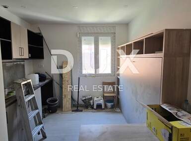 Jednosoban stan, Pula, Centar, prodaja, 54000 €, 14 m2