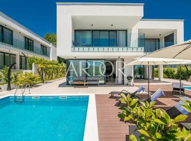 Kuca, Opatija, Veprinac, prodaja, 890000 €, 298 m2