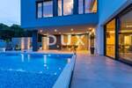 Kuca, Krk, Vrh, prodaja, 1100000 €, 223 m2