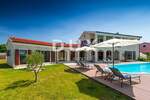 Kuca, Sveti Lovreč, prodaja, 880000 €, 250 m2