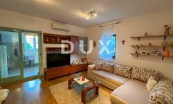 Dvosoban stan, Novigrad, prodaja, 220000 €, 44 m2