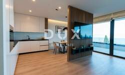 Trosoban stan, Opatija, Opatija - Centar, najam, 3000 €, 103 m2