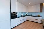 Trosoban stan, Opatija, Opatija - Centar, najam, 3000 €, 103 m2