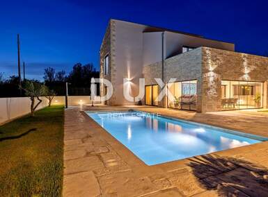 Kuca, Svetvinčenat, prodaja, 720000 €, 200 m2