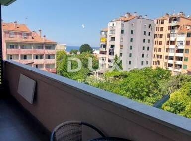 Trosoban stan, Rovinj, prodaja, 306000 €, 73 m2