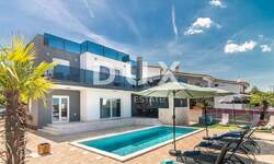 Kuca, Ližnjan, prodaja, 747000 €, 190 m2