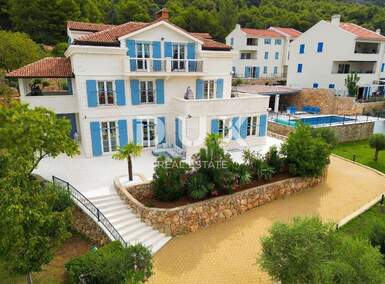 Kuca, Cres, prodaja, 1700000 €, 450 m2