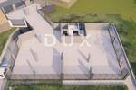 Poslovni prostor, Umag, najam, 7300 €, 560 m2