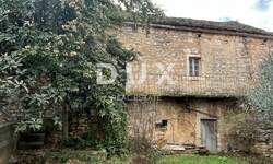 Kuca, Supetar, prodaja, 571000 €, 350 m2