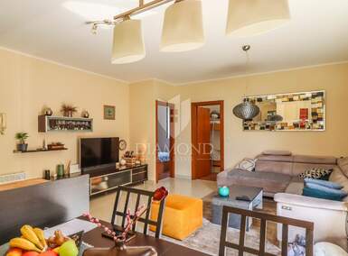 Trosoban stan, Rovinj, prodaja, 219000 €, 65 m2