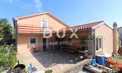 Kuca, Rijeka, Trsat, prodaja, 420000 €, 220 m2