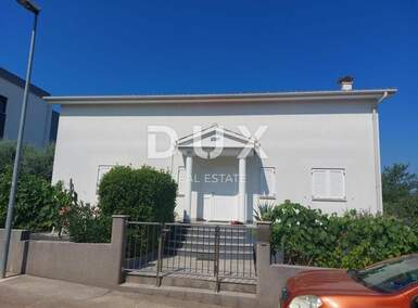 Kuca, Poreč, prodaja, 460000 €, 200 m2
