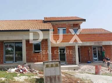 Kuca, Poreč, prodaja, 380000 €, 120 m2