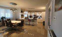 Kuca, Pula, Vidikovac, prodaja, 520000 €, 326 m2