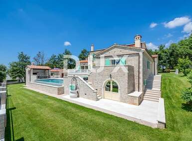 Kuca, Pazin, Kaštel, prodaja, 1 €, 343 m2