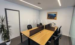 Poslovni prostor, Rijeka, Centar, najam, 1800 €, 96 m2