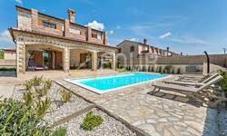 Kuca, Svetvinčenat, prodaja, 540000 €, 154 m2