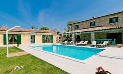 Kuca, Sveti Lovreč, prodaja, 550000 €, 230 m2