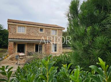 Kuca, Vrbnik, Risika, prodaja, 590000 €, 250 m2