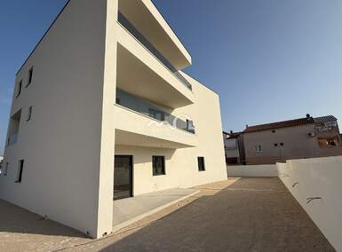 Trosoban stan, Vodice, prodaja, 230000 €, 81 m2