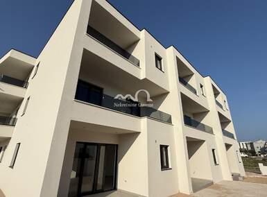 Trosoban stan, Vodice, prodaja, 300000 €, 115 m2