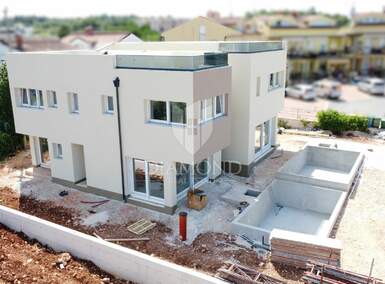 Kuca, Poreč, prodaja, 560000 €, 127 m2