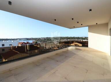 Trosoban stan, Medulin, Banjole, prodaja, 575000 €, 120 m2