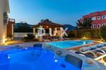 Kuca, Kaštela, Kaštel Štafilić, prodaja, 970000 €, 277 m2