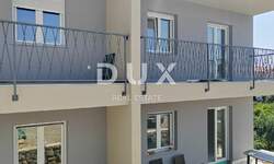 Trosoban stan, Rijeka, Srdoči, prodaja, 240000 €, 76 m2