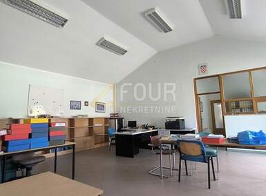 Poslovni prostor, Kastav, najam, 1250 €, 120 m2