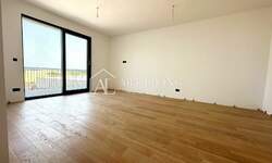 Trosoban stan, Umag, prodaja, 269000 €, 72 m2